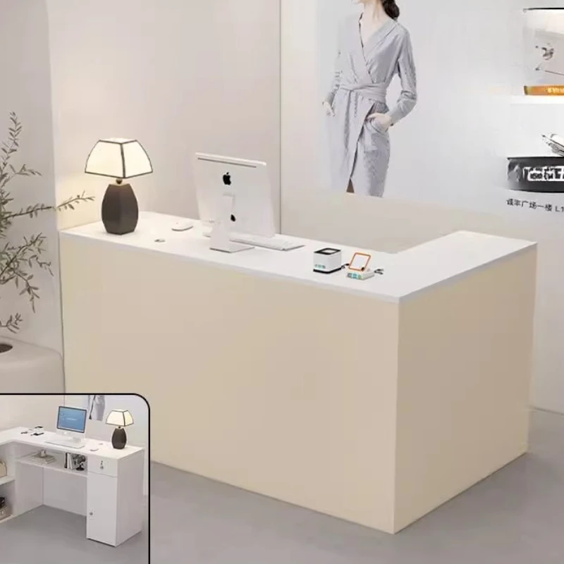 Biurka recepcyjne zakrzywione  – Office Furniture Rental recenzja i cena