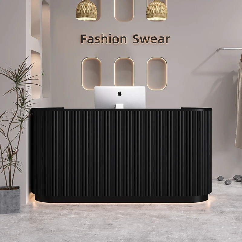 Prosty bar recepcyjny na podiu – Office Furniture And Equipment recenzja i cena