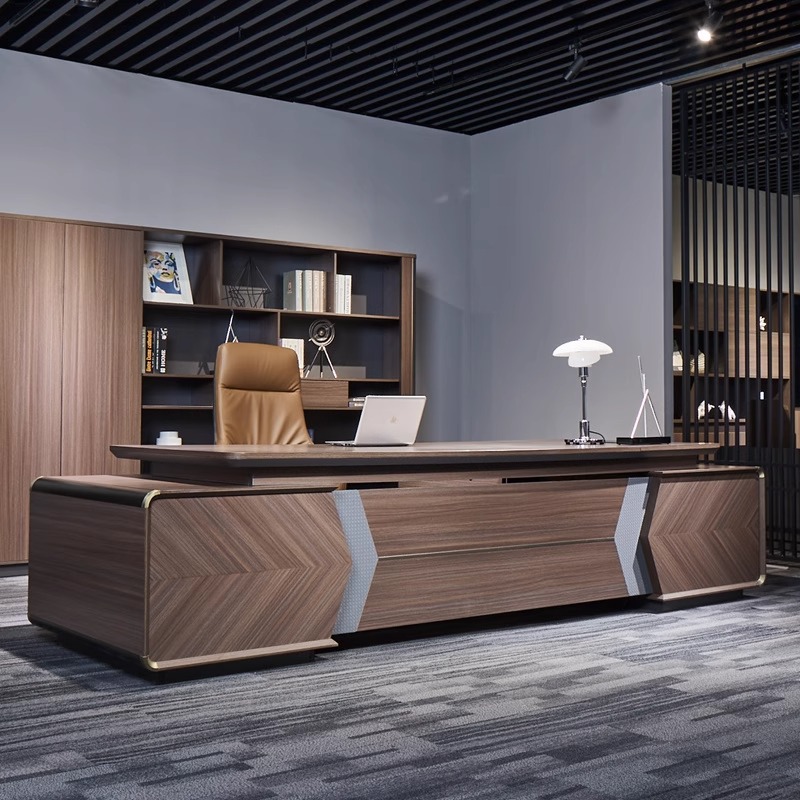 W magazynie Biurko stojące Exe – Office Furniture Rental recenzja i cena